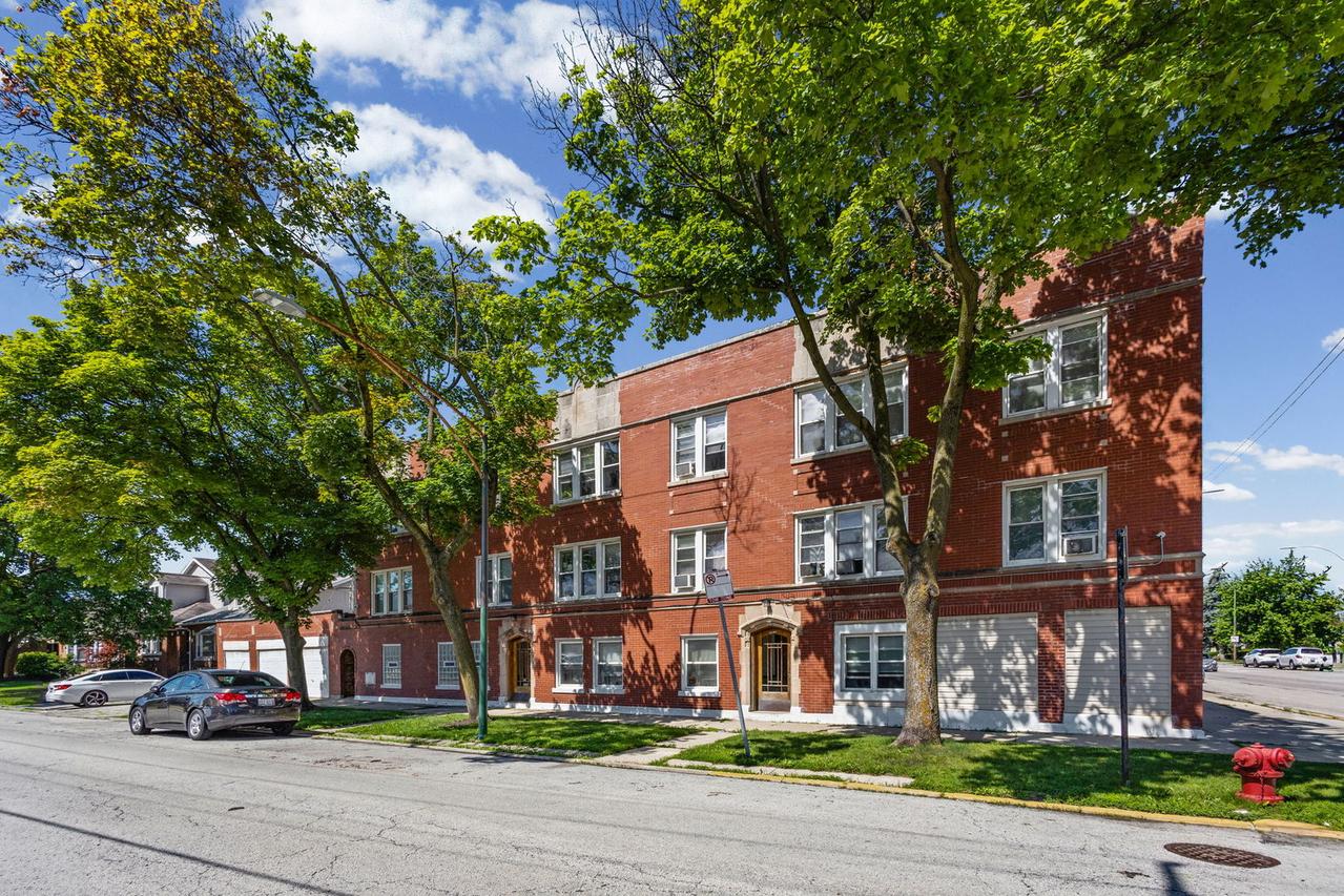 5148 N Monitor Ave. #303, Chicago, IL 60630