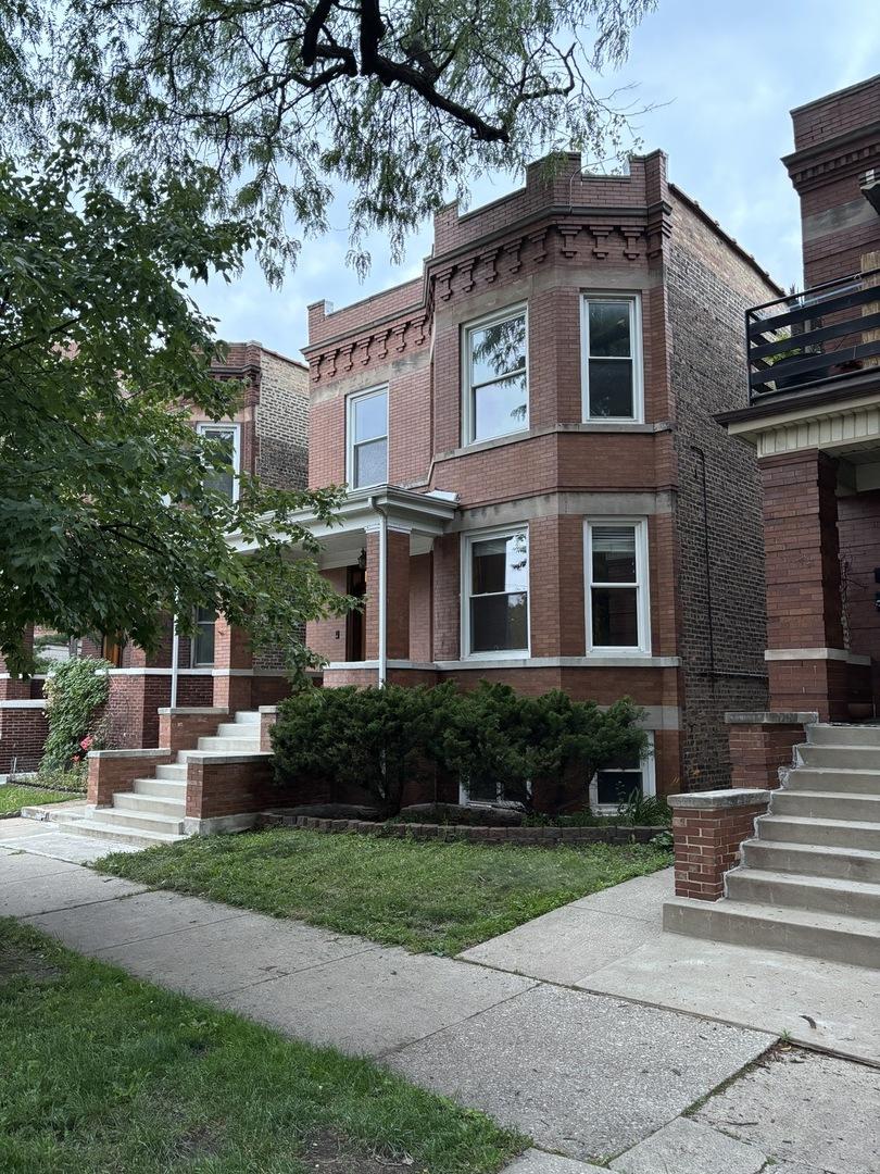 5028 W Pensacola Ave., Chicago, IL 60641