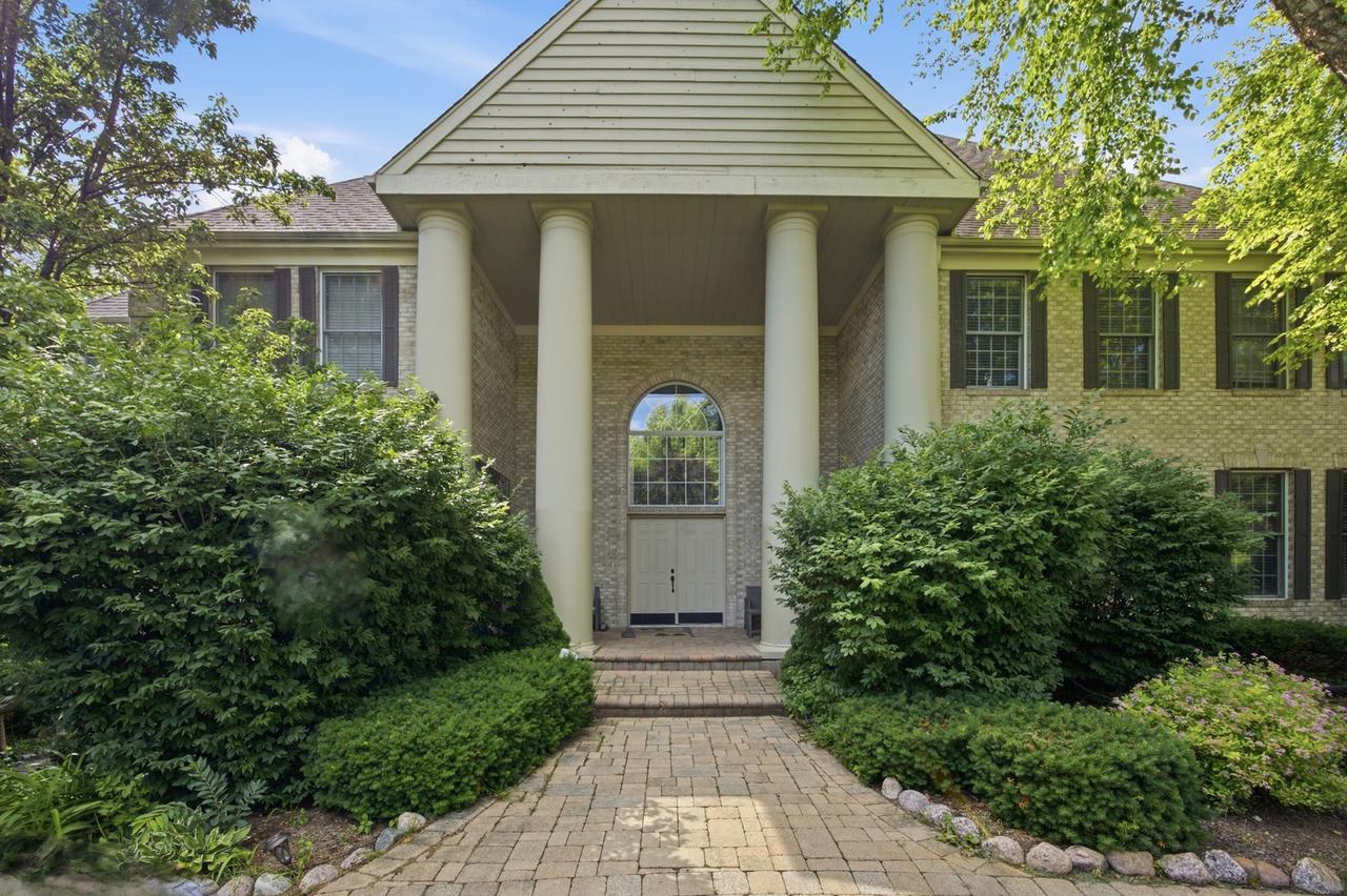 4113 Carlisle Dr., Prairie Grove, IL 60012