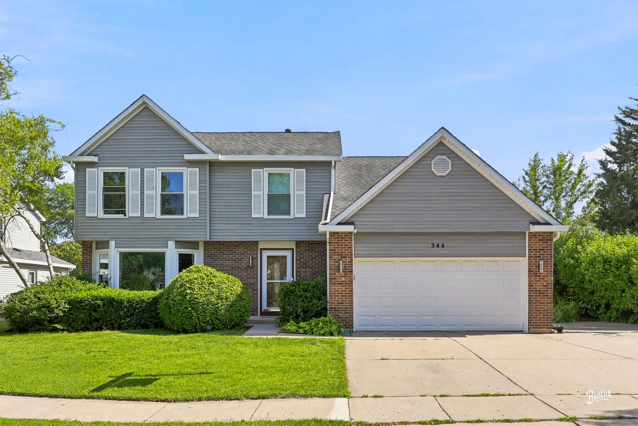 344 E Fox Hill Dr., Buffalo Grove, IL 60089