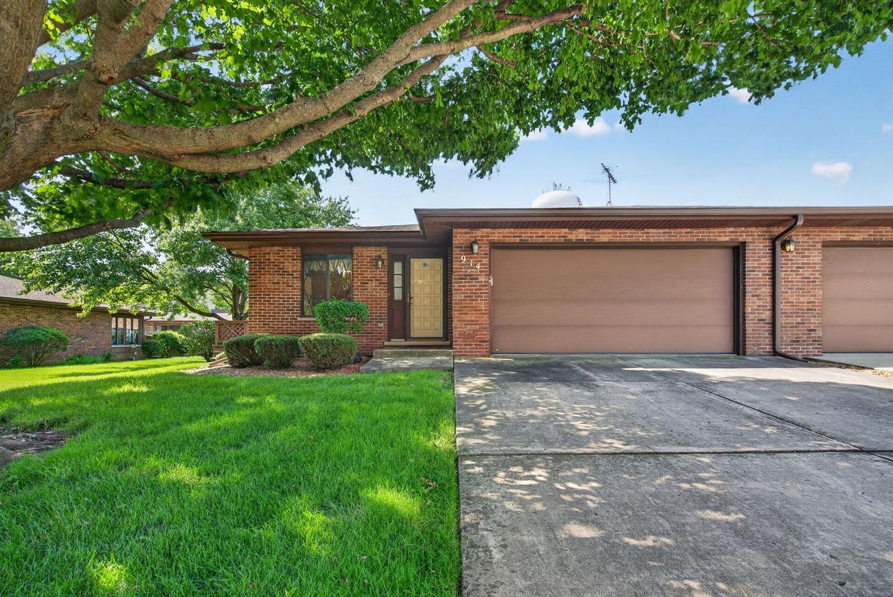 914 Shagbark Rd., New Lenox, IL 60451