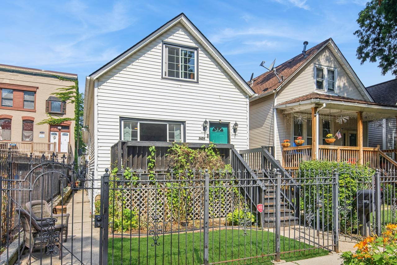2016 N Whipple St., Chicago, IL 60647