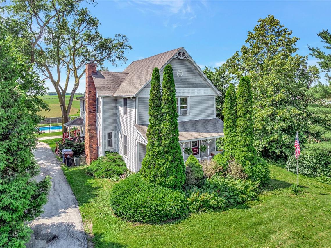 3663 W Church Rd., Beecher, IL 60401