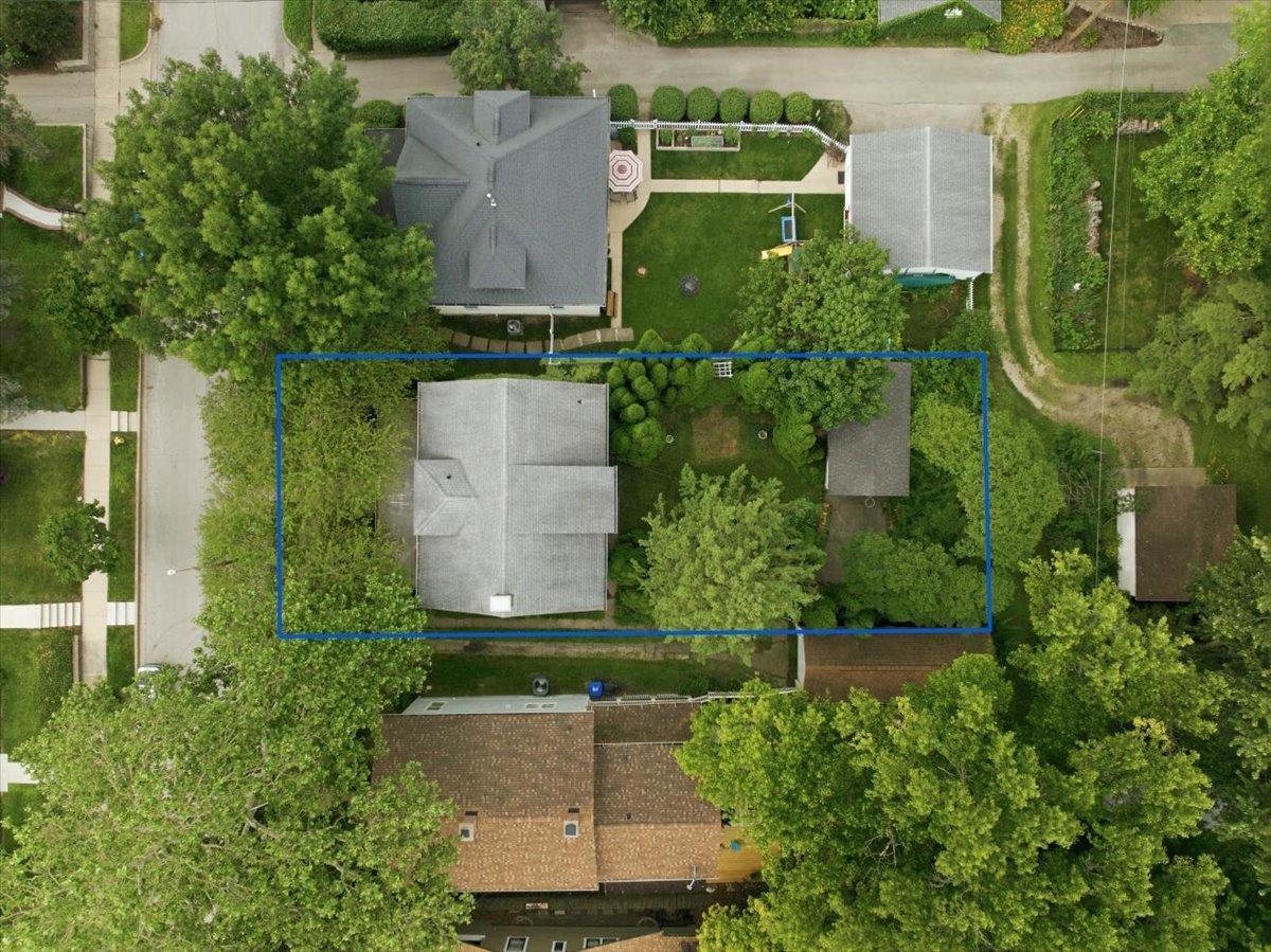 104 Fairview Ave., Bloomington, IL 61701