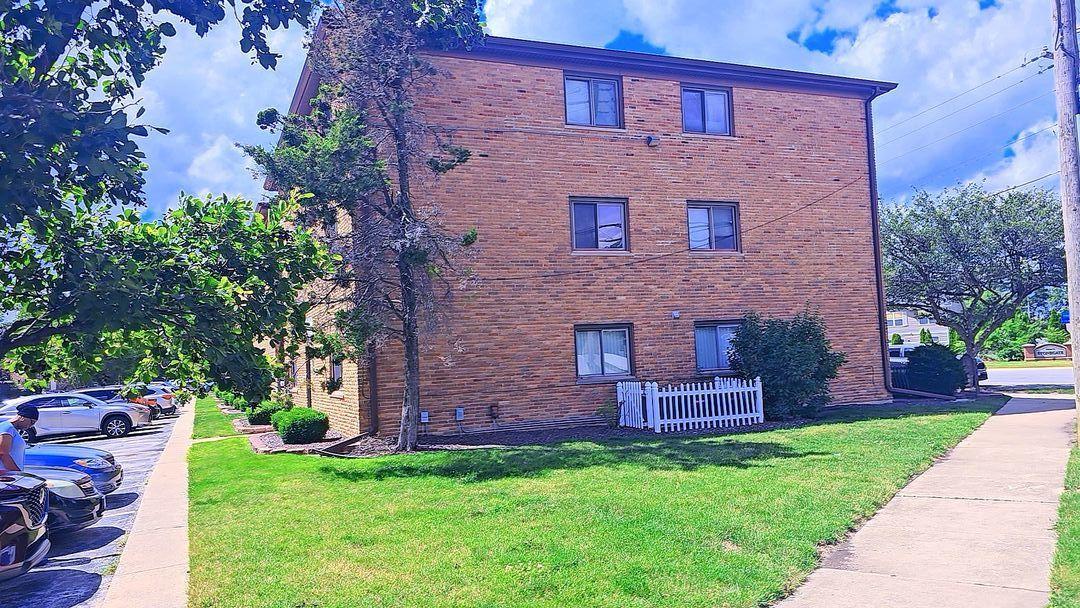 1881 Michigan City Rd #3E, Calumet City, IL 60409