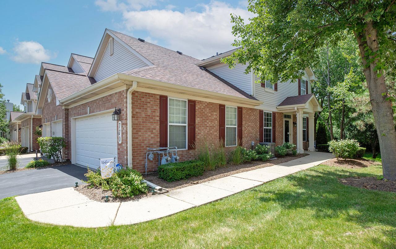 770 Stonewall Ct., Schaumburg, IL 60173