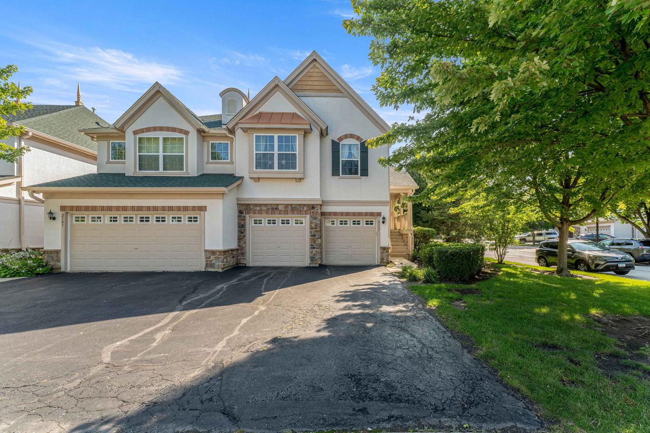 2137 Shadow Creek Ct., Vernon Hills, IL 60061