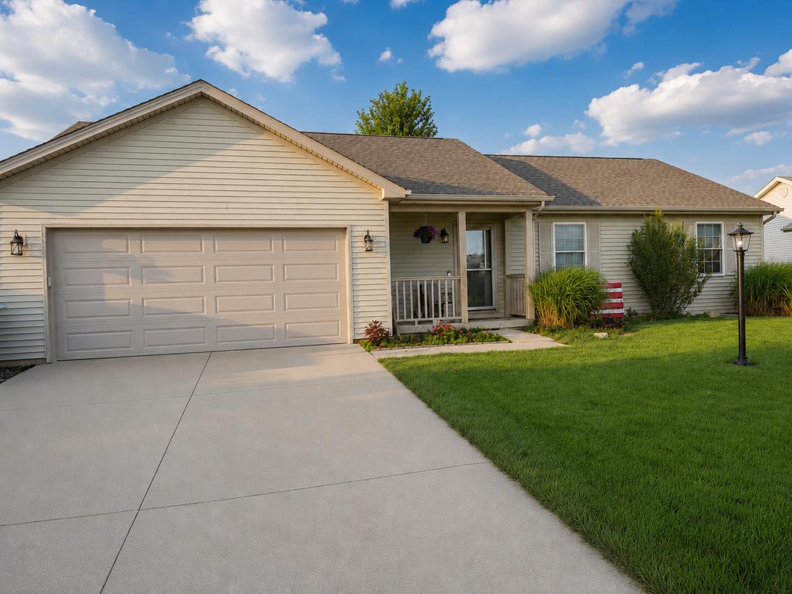 609 N Glover Ct., St. Joseph, IL 61873