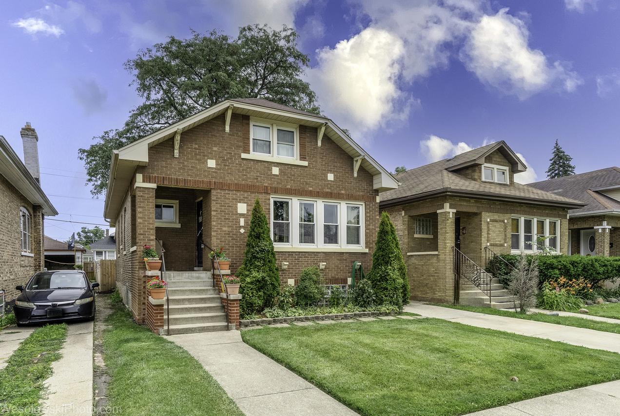 2017 S 11th Ave., Maywood, IL 60153