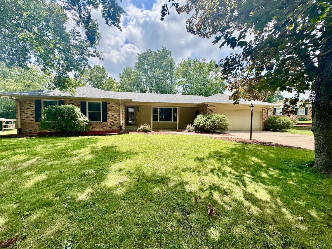 314 Oakview Dr., Aledo, IL 61231