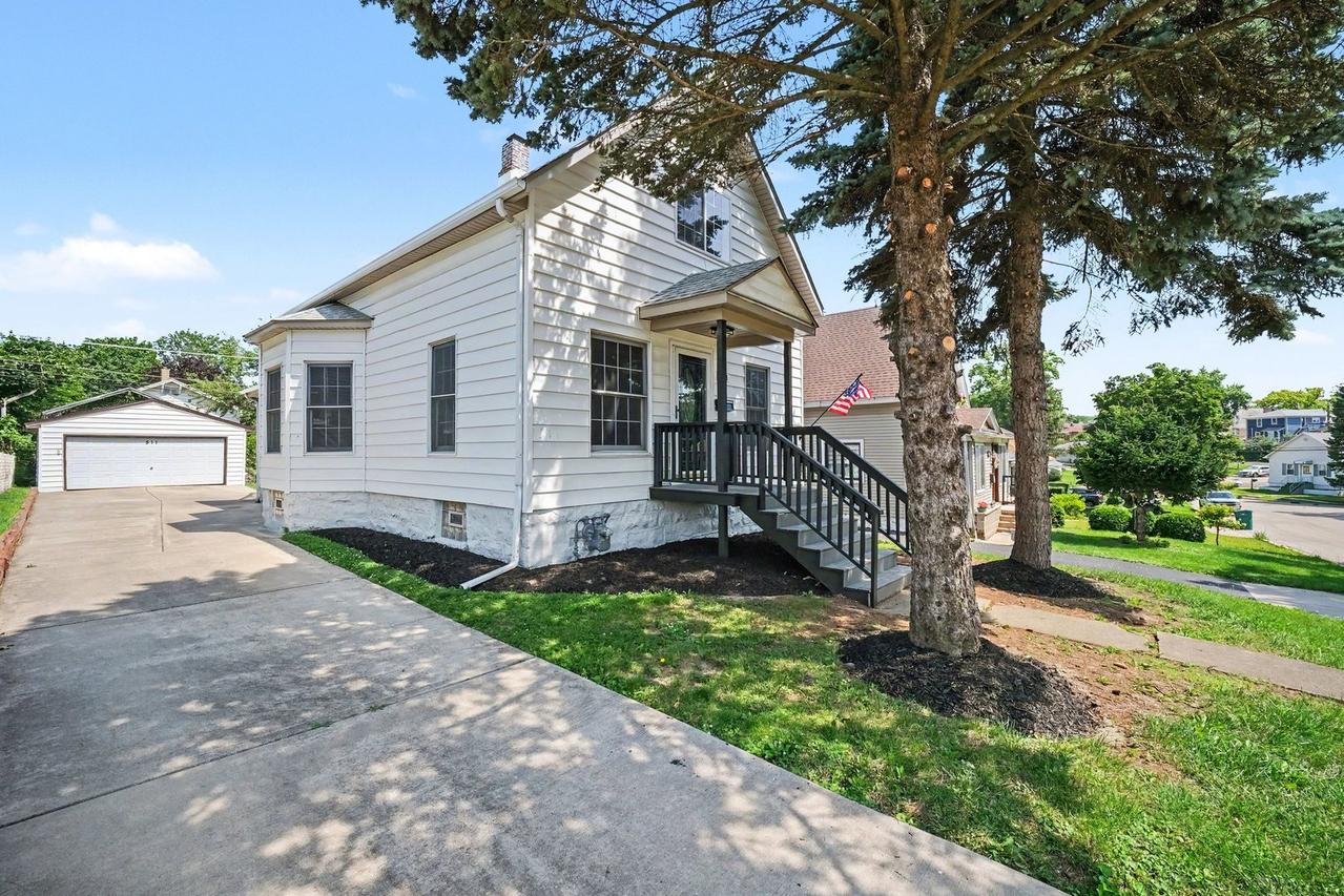 511 Prospect Pl., Joliet, IL 60436