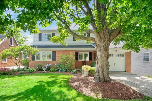 721 S Stone Ave., La Grange, IL 60525