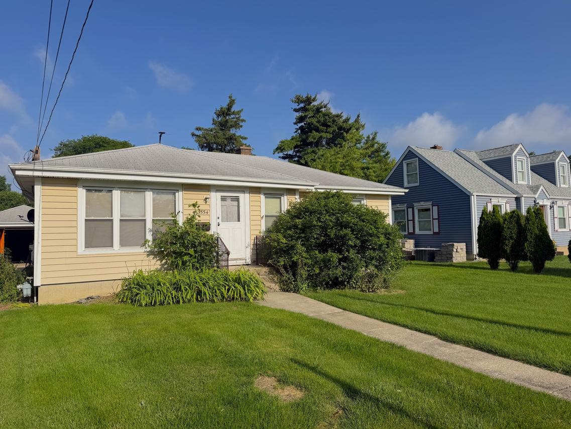 554 Westmore Meyers Rd., Lombard, IL 60148