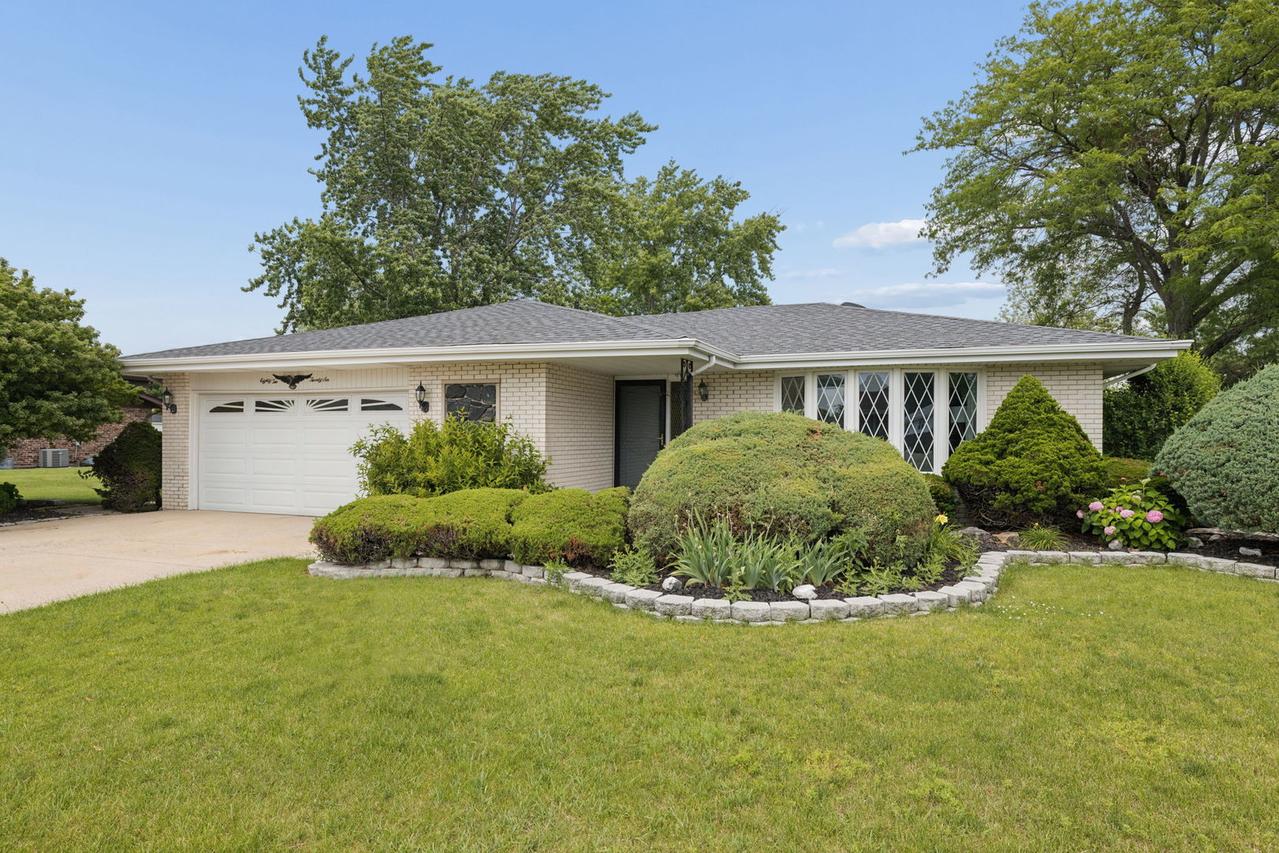 8226 Bob O Link Rd., Orland Park, IL 60462