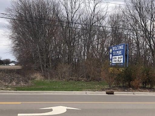 N Peoria St., Peru, IL 61354