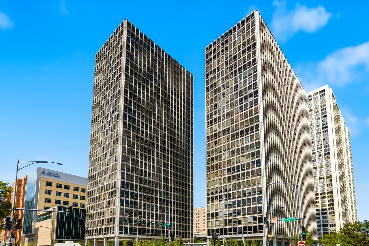 340 W Diversey Pkwy. #2817, Chicago, IL 60657