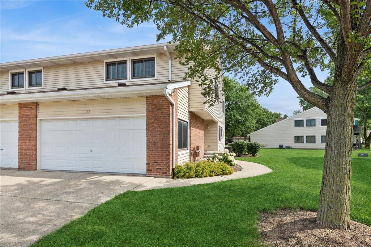 172 Morningside Ln. #24, Buffalo Grove, IL 60089