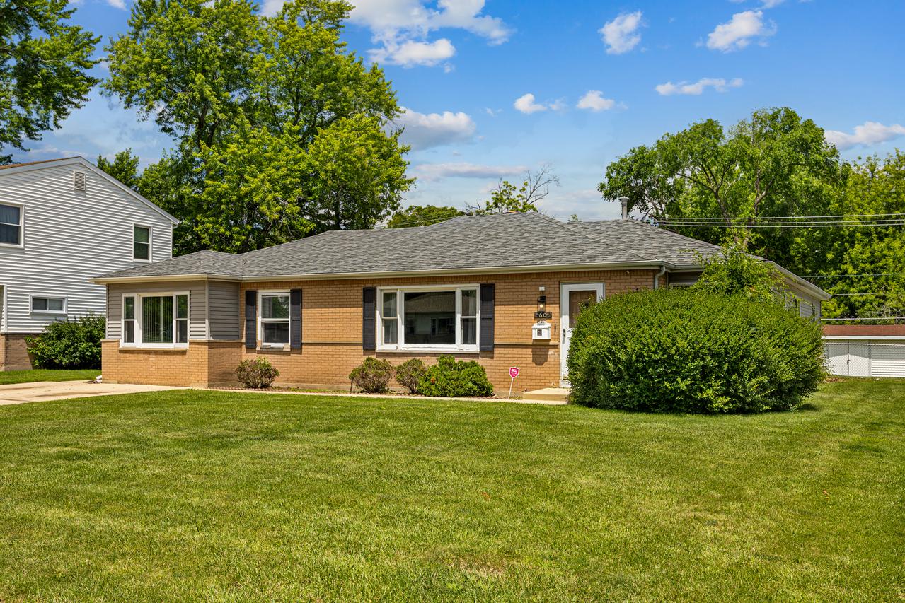 60 Arizona Blvd., Hoffman Estates, IL 60169