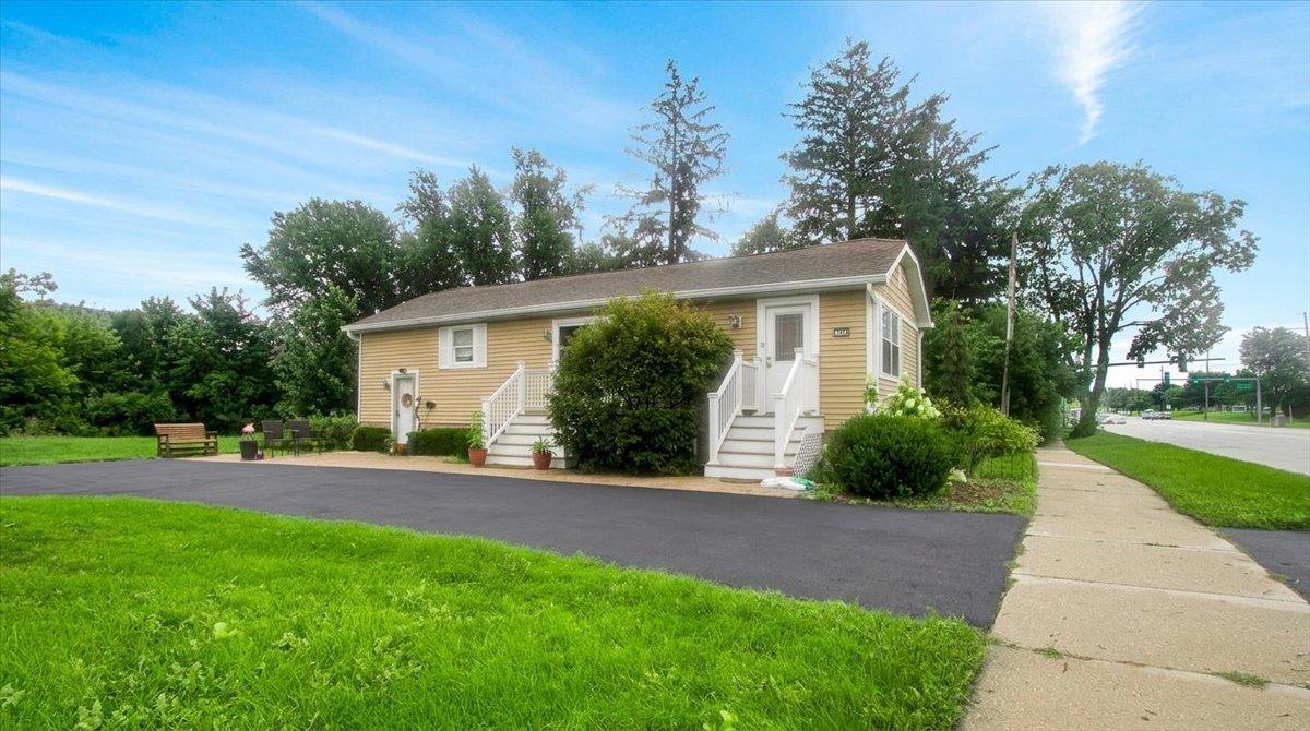 1720 63rd St., Downers Grove, IL 60516
