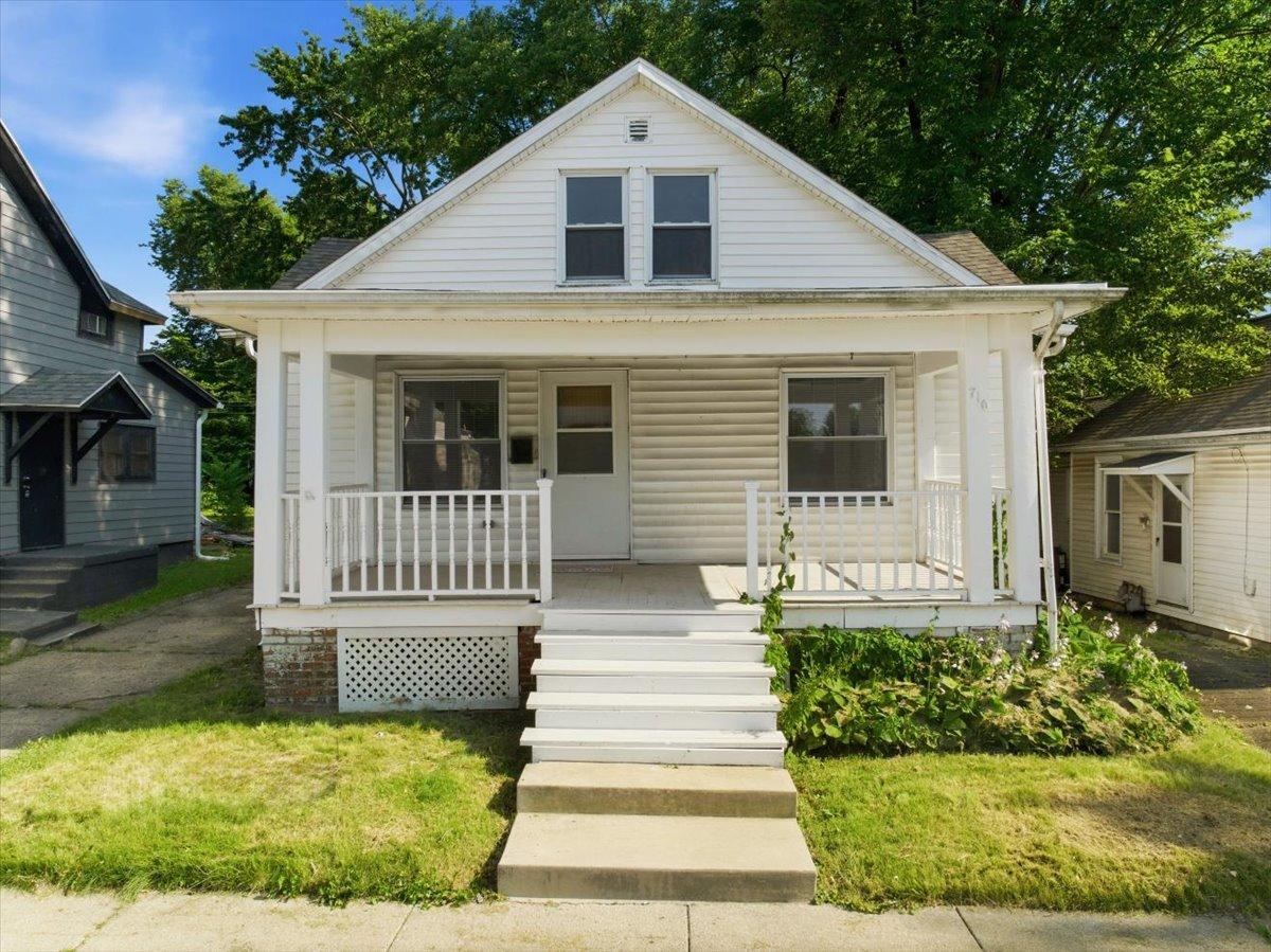 710 W Jefferson St., Bloomington, IL 61701