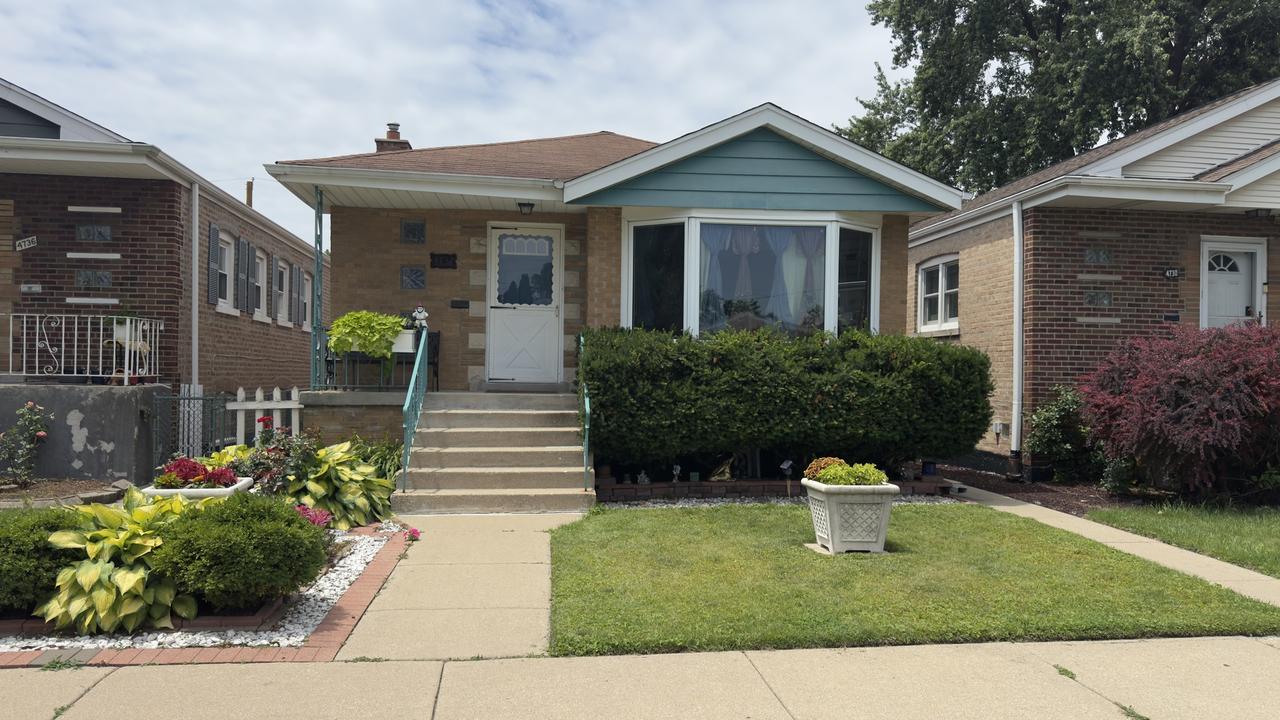 4732 S Lavergne Ave., Chicago, IL 60638