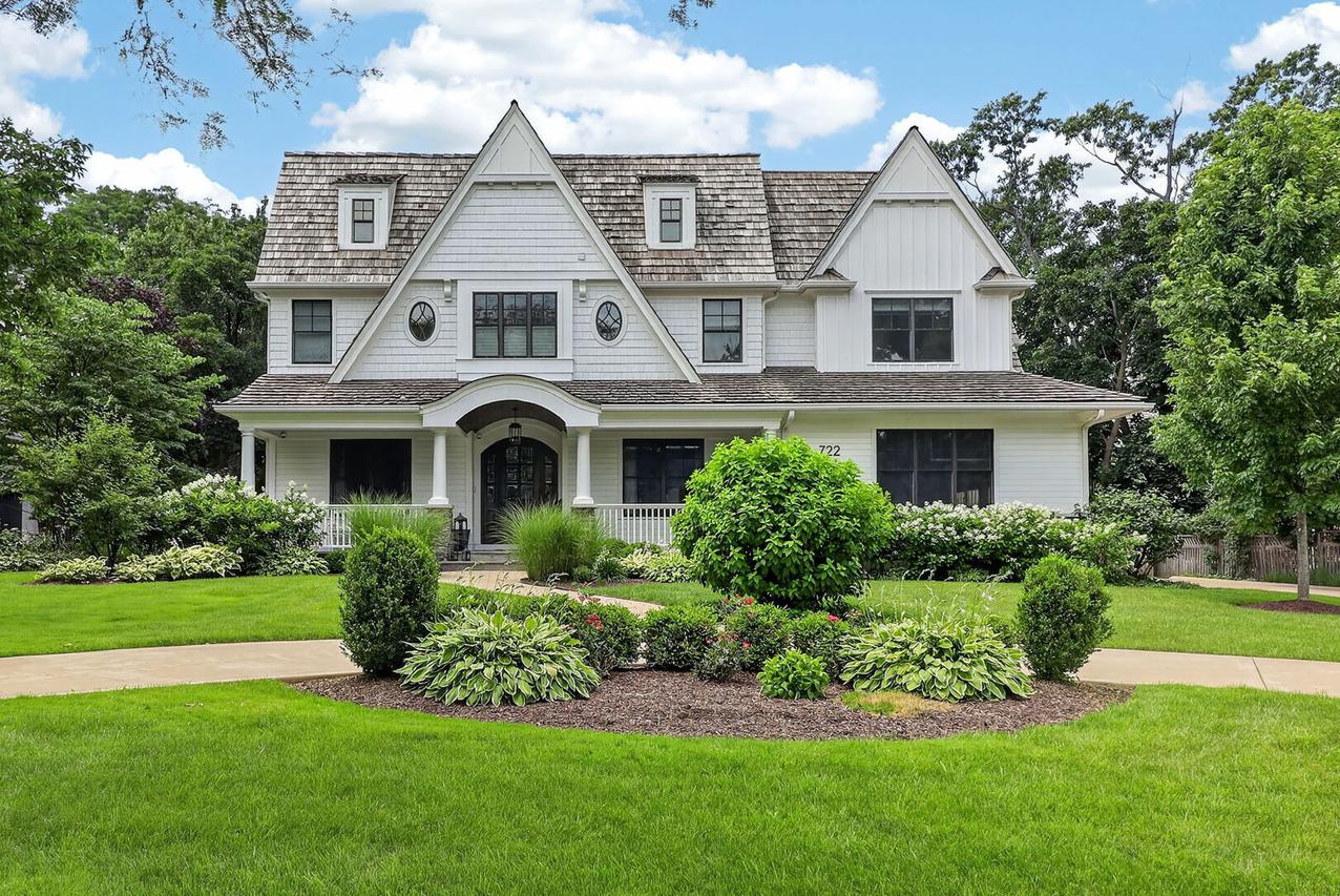 722 Cleveland Rd., Hinsdale, IL 60521
