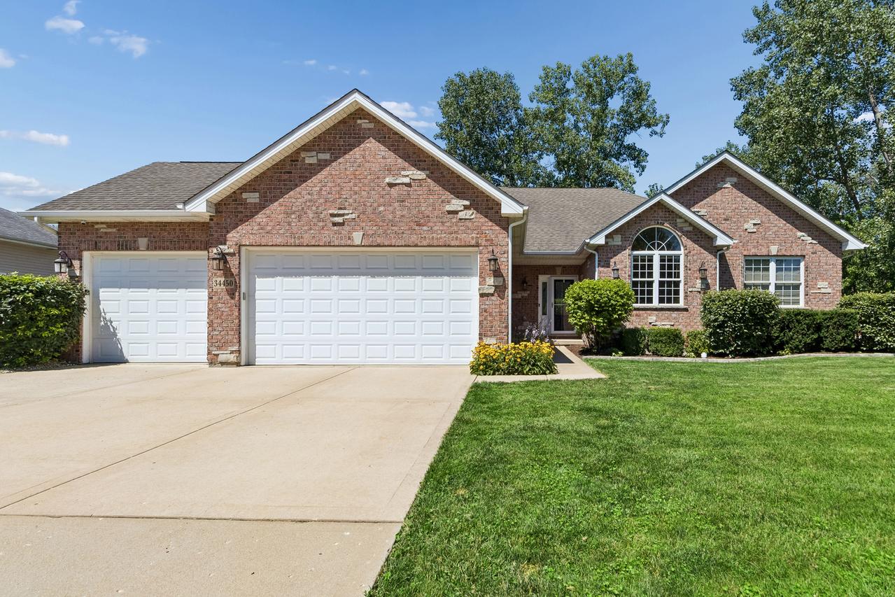 34450 N Sunshine Ln., Ingleside, IL 60041