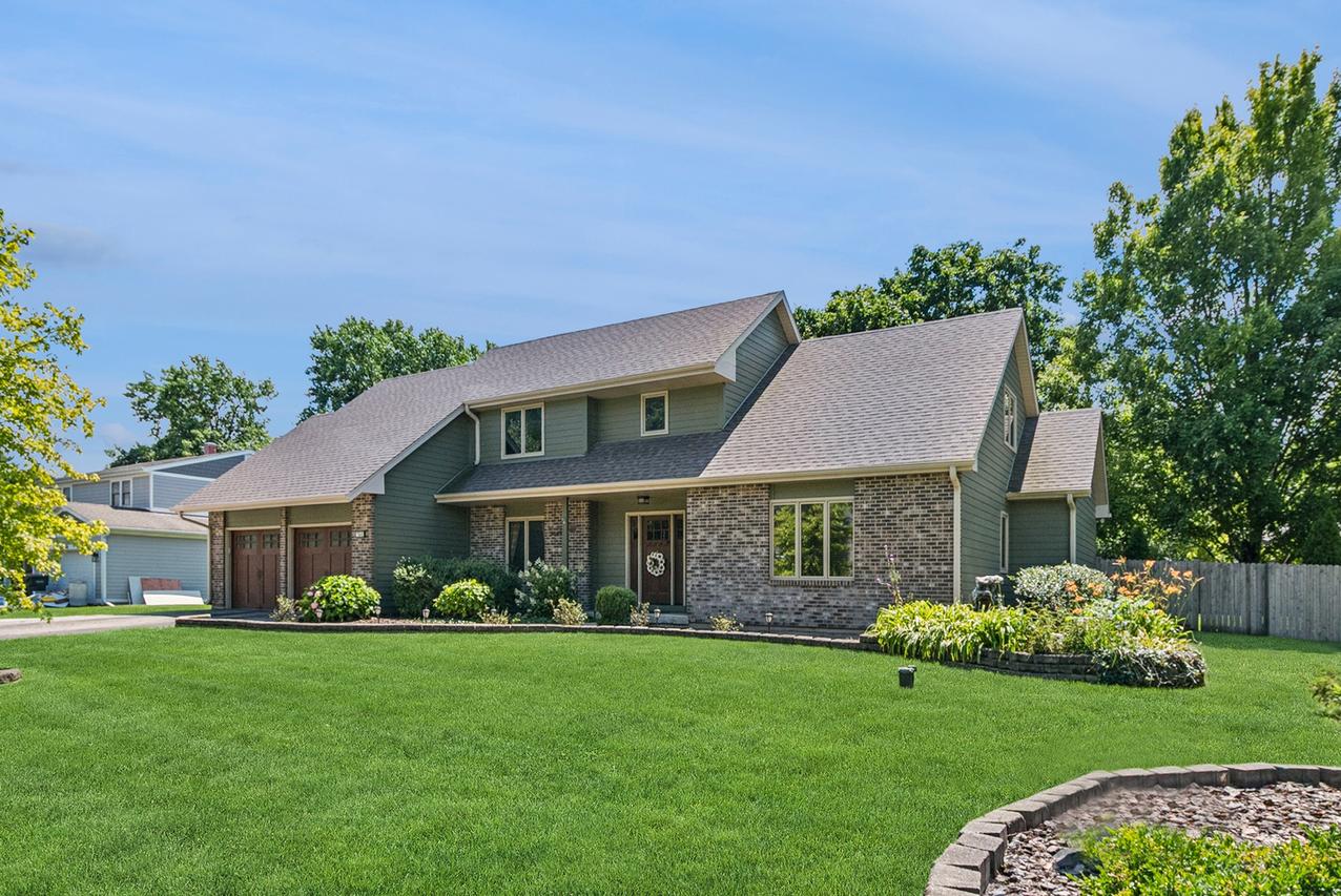 11S514 Webster Ln., Naperville, IL 60564