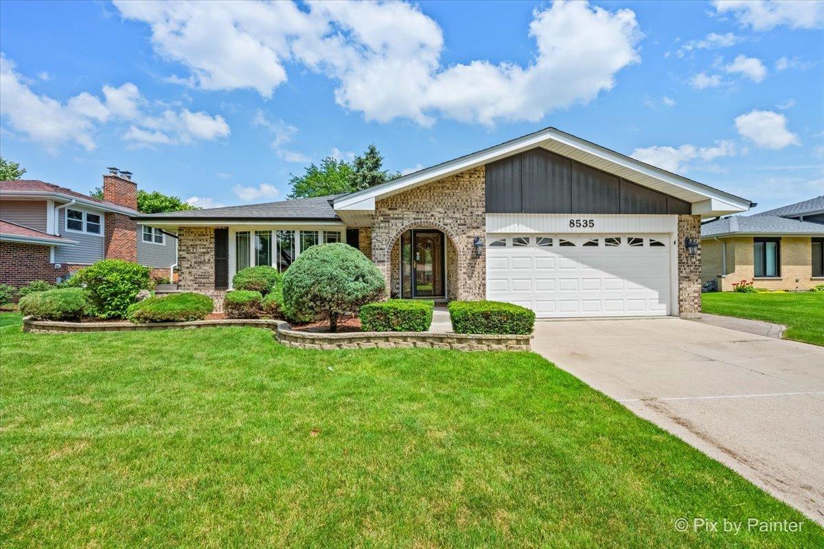 8535 Harvest Ln., Darien, IL 60561