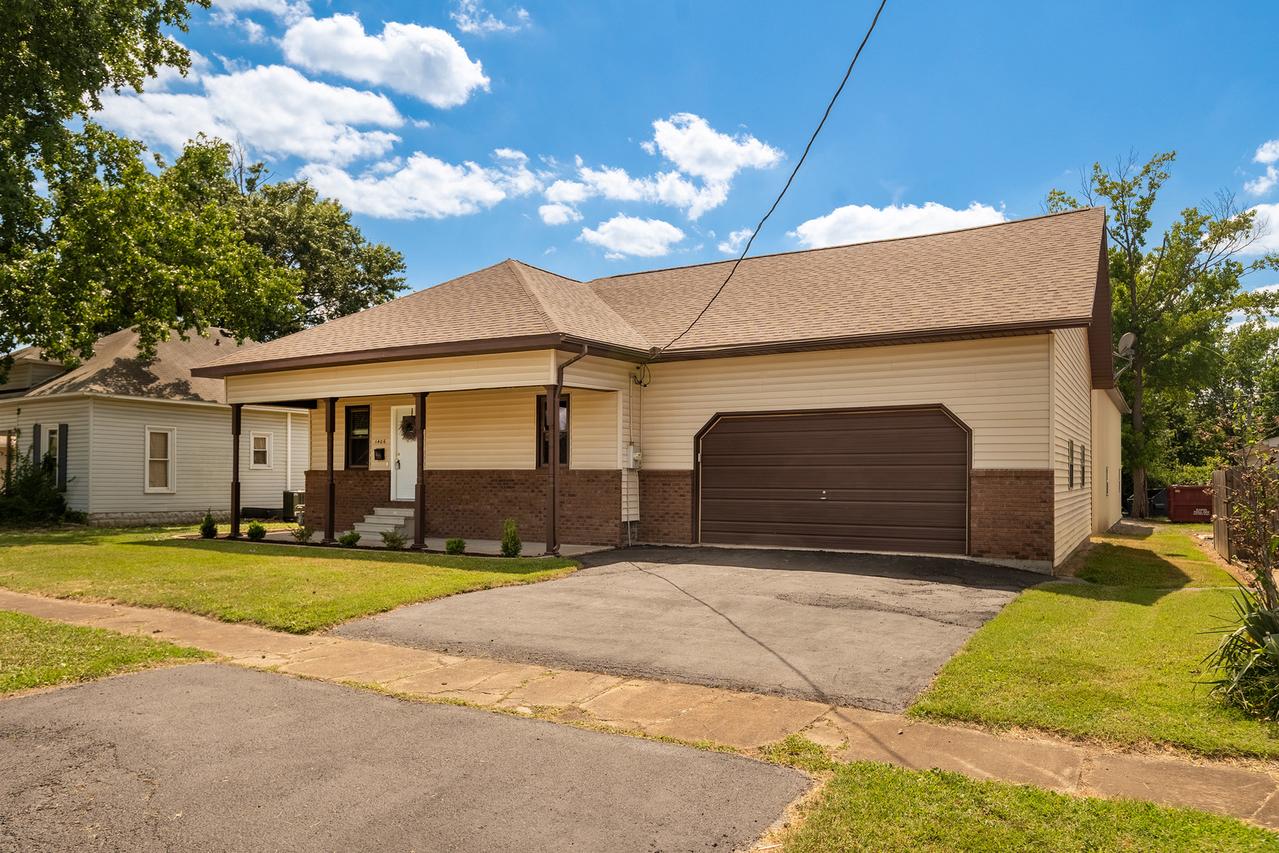 1406 N Glendale St., Marion, IL 62959