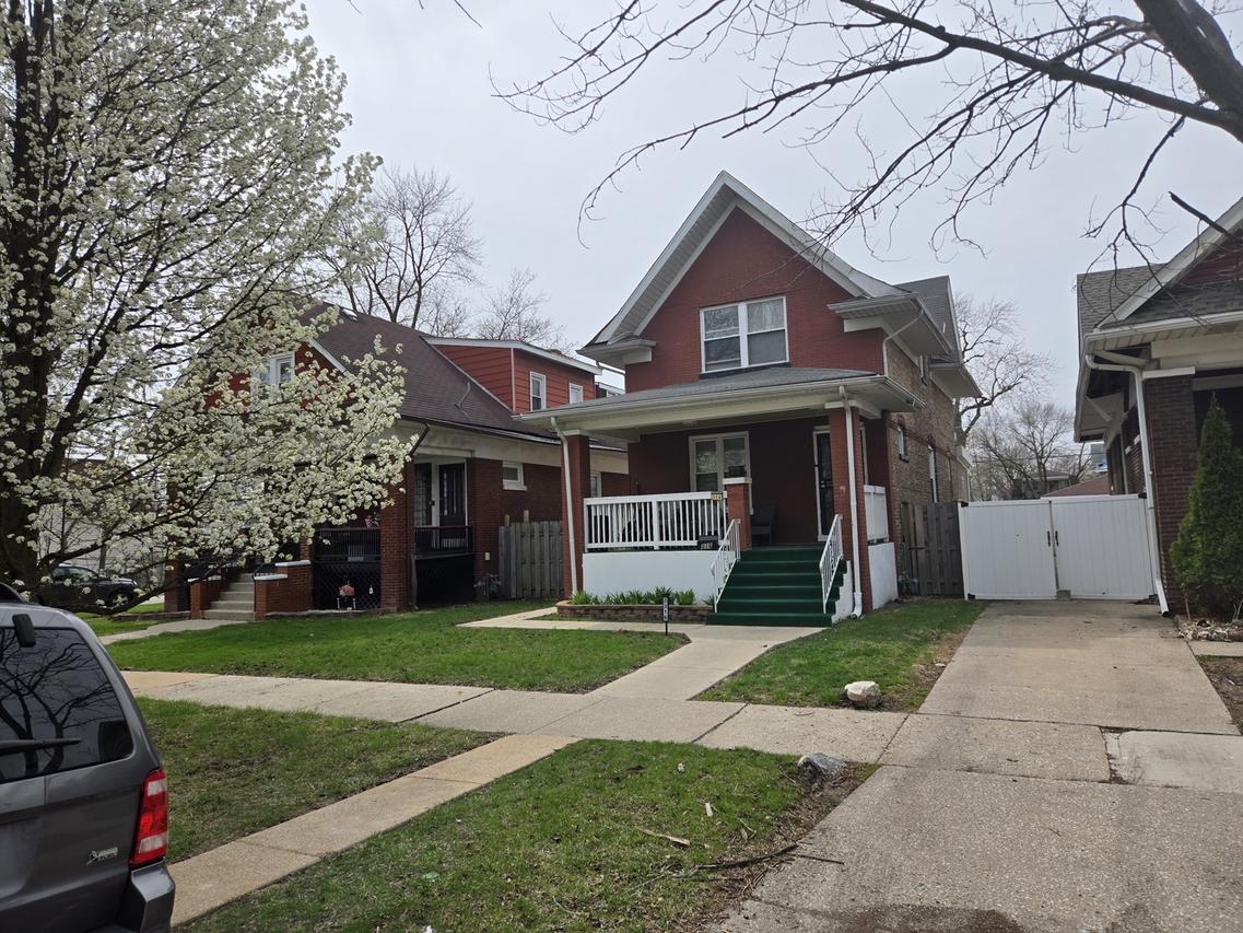 316 S 10th Ave., Maywood, IL 60153