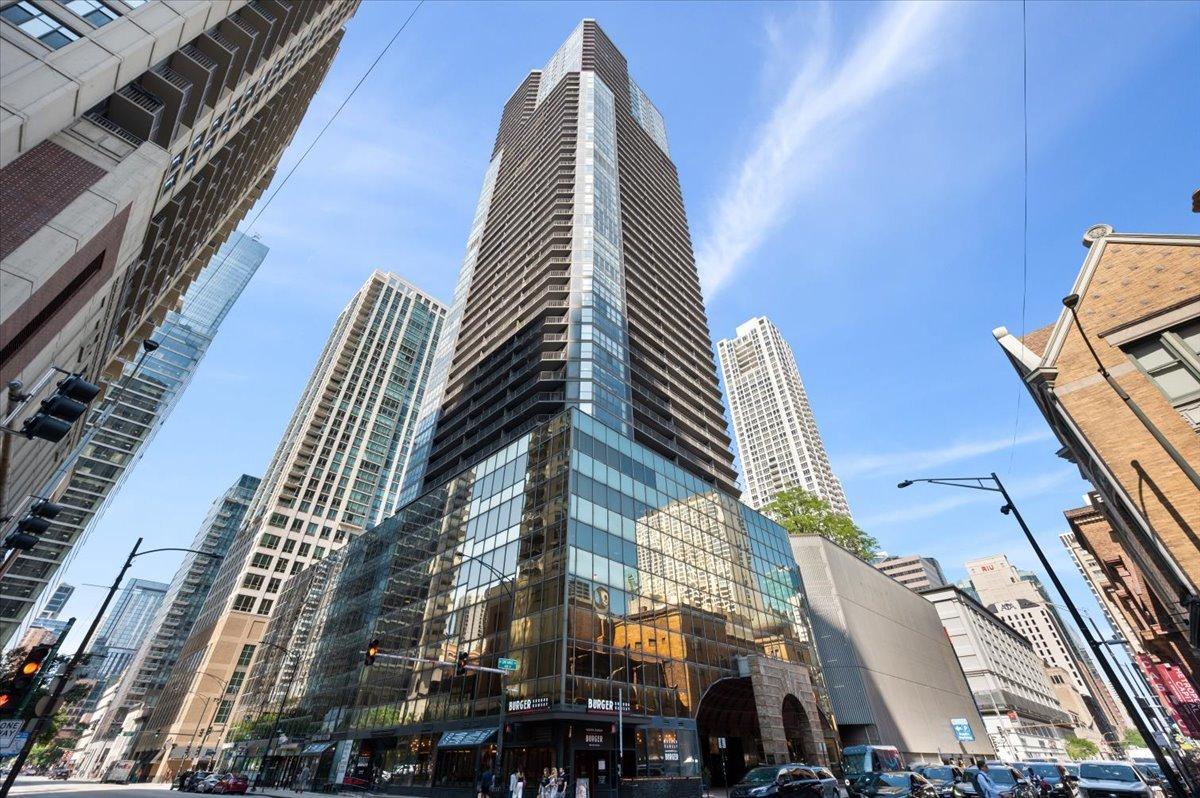 10 E Ontario St. #1008, Chicago, IL 60611