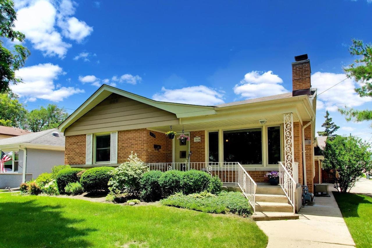 9134 Marion Ave., Morton Grove, IL 60053