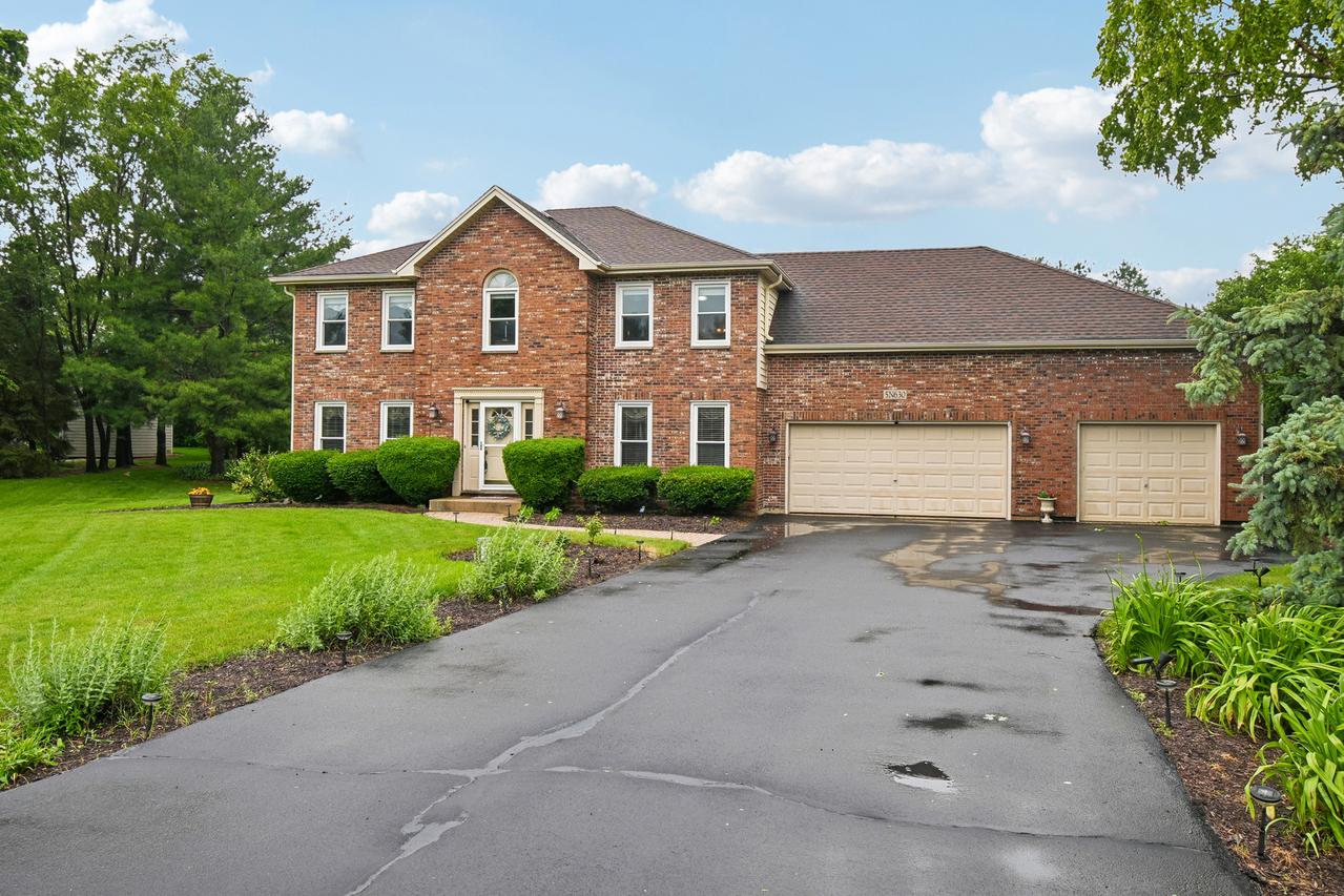 5N630 Leslie Ct., St. Charles, IL 60175