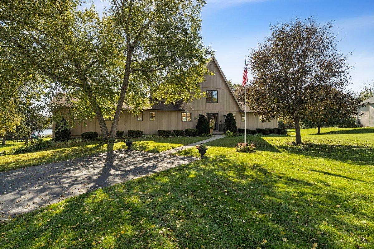 33829 N Fischer Dr., Ingleside, IL 60041
