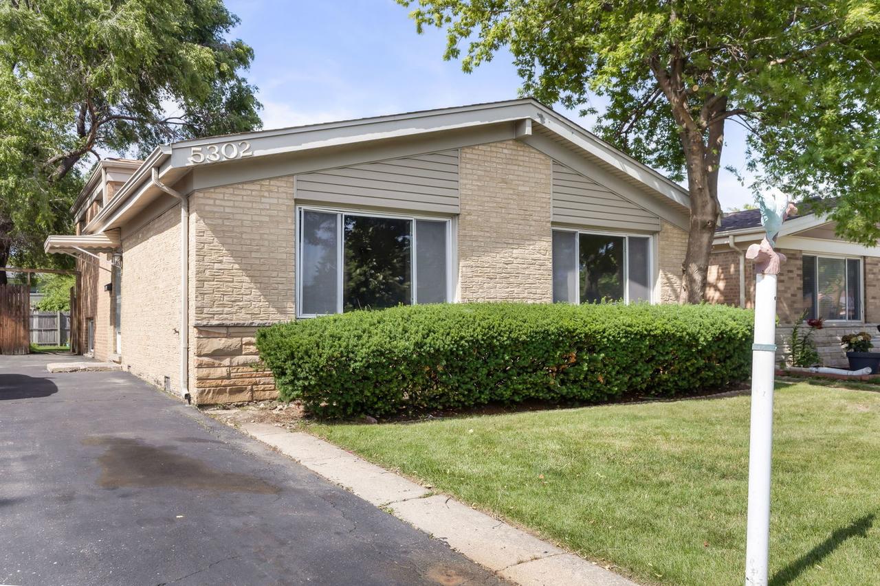 5302 Jarvis Ave., Skokie, IL 60077