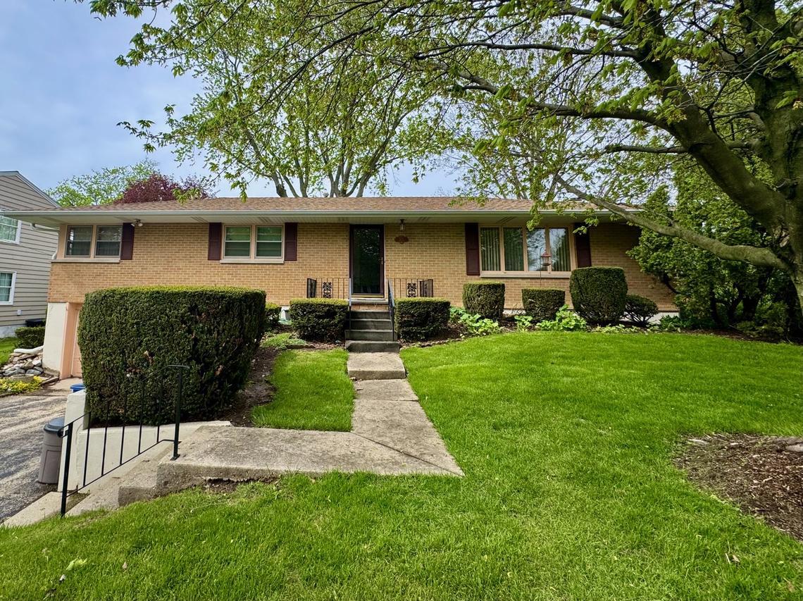 303 Gayle Ave., Dekalb, IL 60115