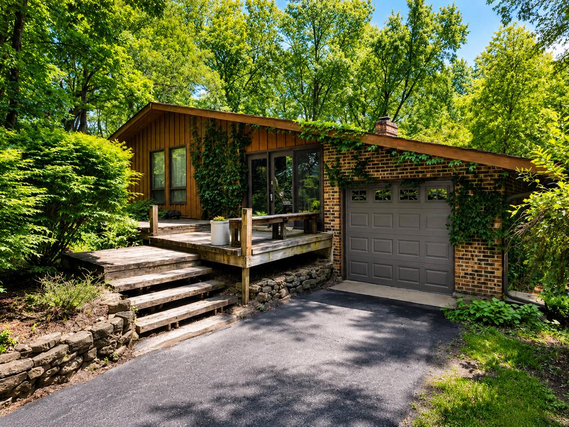 3N353 Pine Hills Rd., St. Charles, IL 60175
