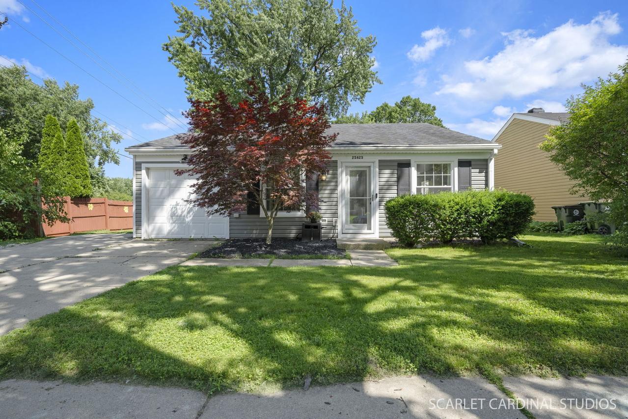 2S425 Cherice Dr., Warrenville, IL 60555