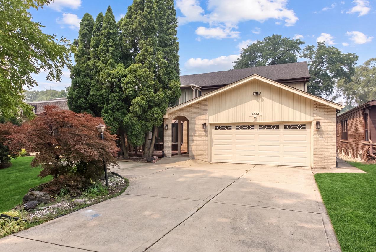 1522 Monroe Ave., River Forest, IL 60305