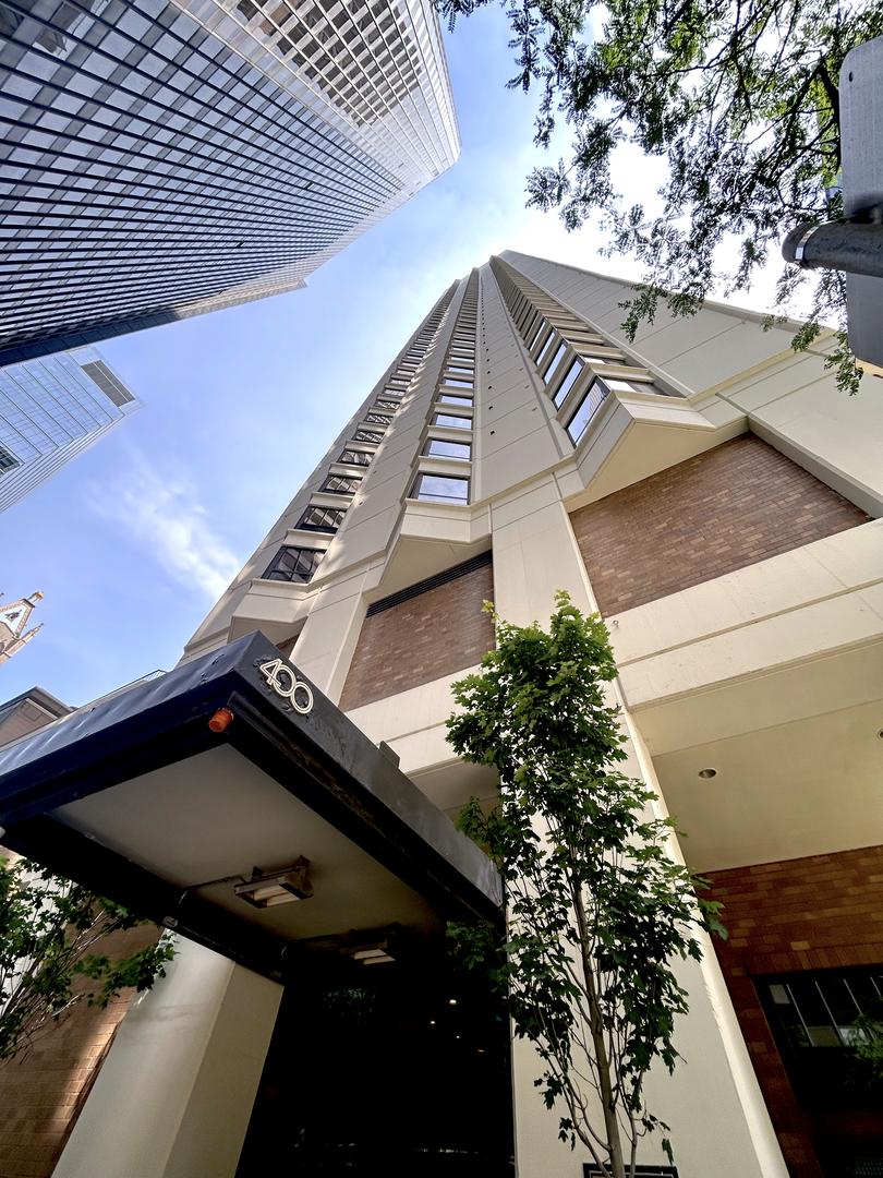 400 E Ohio St. #2504, Chicago, IL 60611