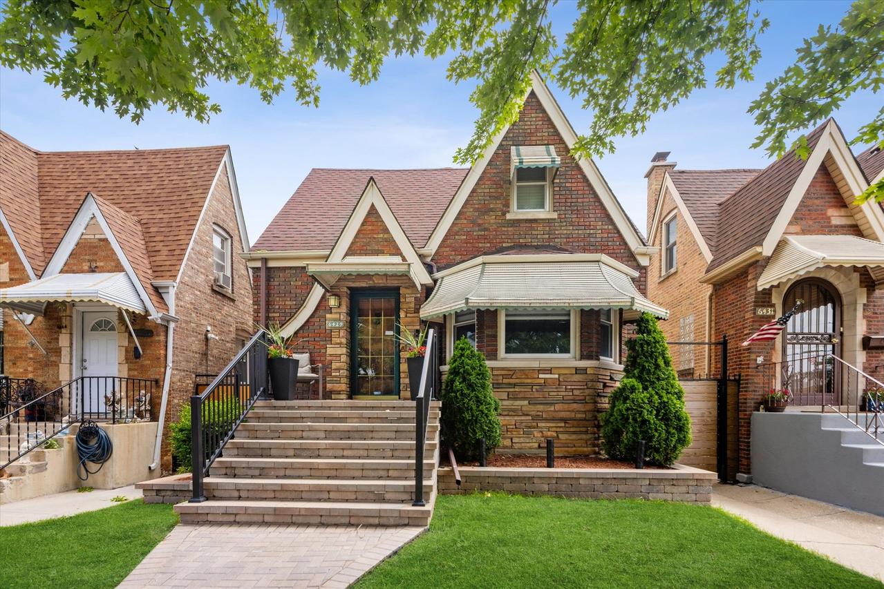 6429 S Tripp Ave., Chicago, IL 60629