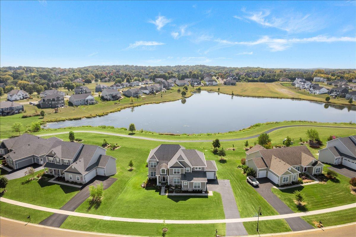 39W509 Norton Lake Dr., St. Charles, IL 60175
