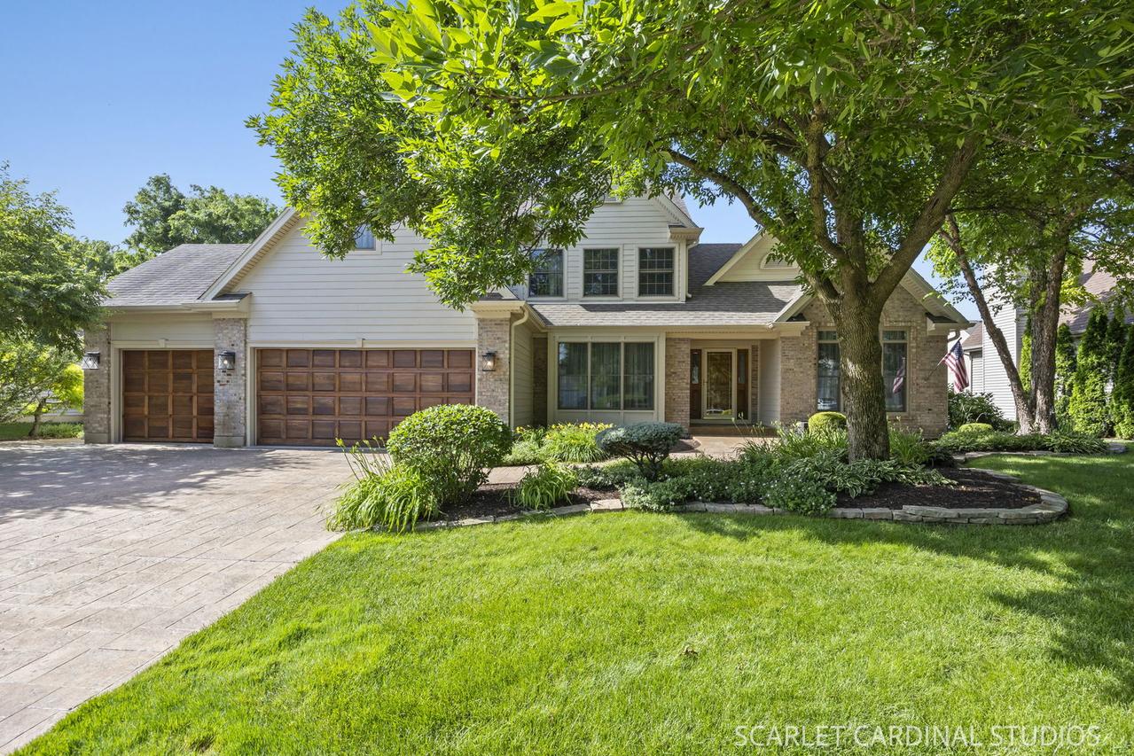 540 Fieldcrest Dr., West Chicago, IL 60185