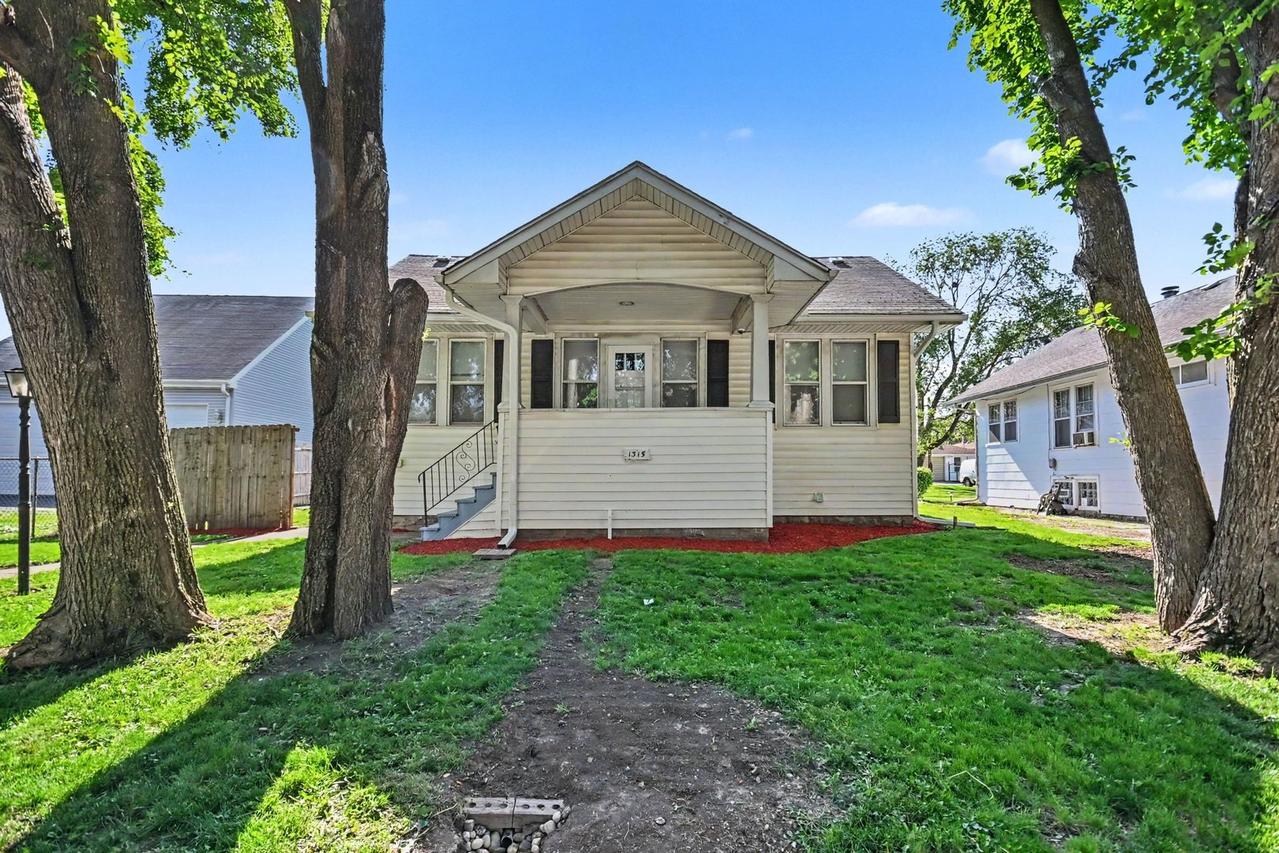 1315 Dearborn St., Joliet, IL 60435