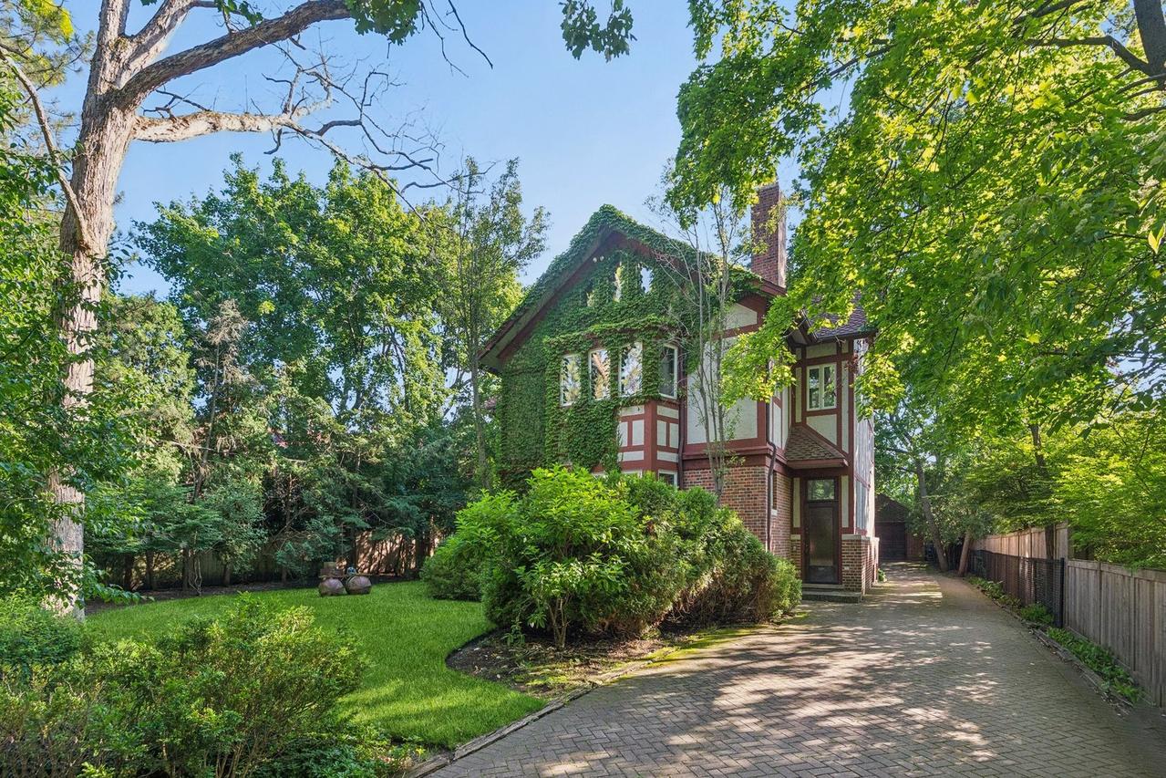 770 Sheridan Rd., Glencoe, IL 60022