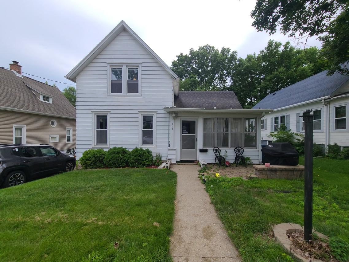 513 Crawford Ave., Dixon, IL 61021