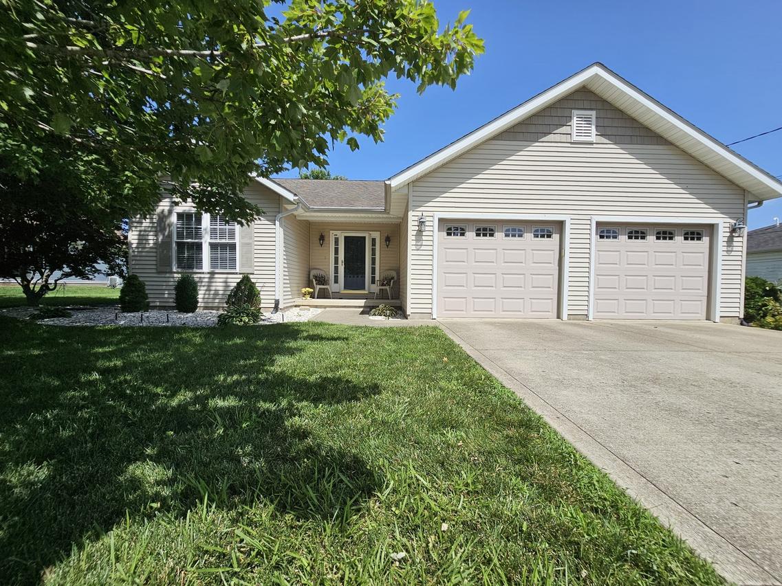 404 W Beacon Ct., Mt Vernon, IL 62864
