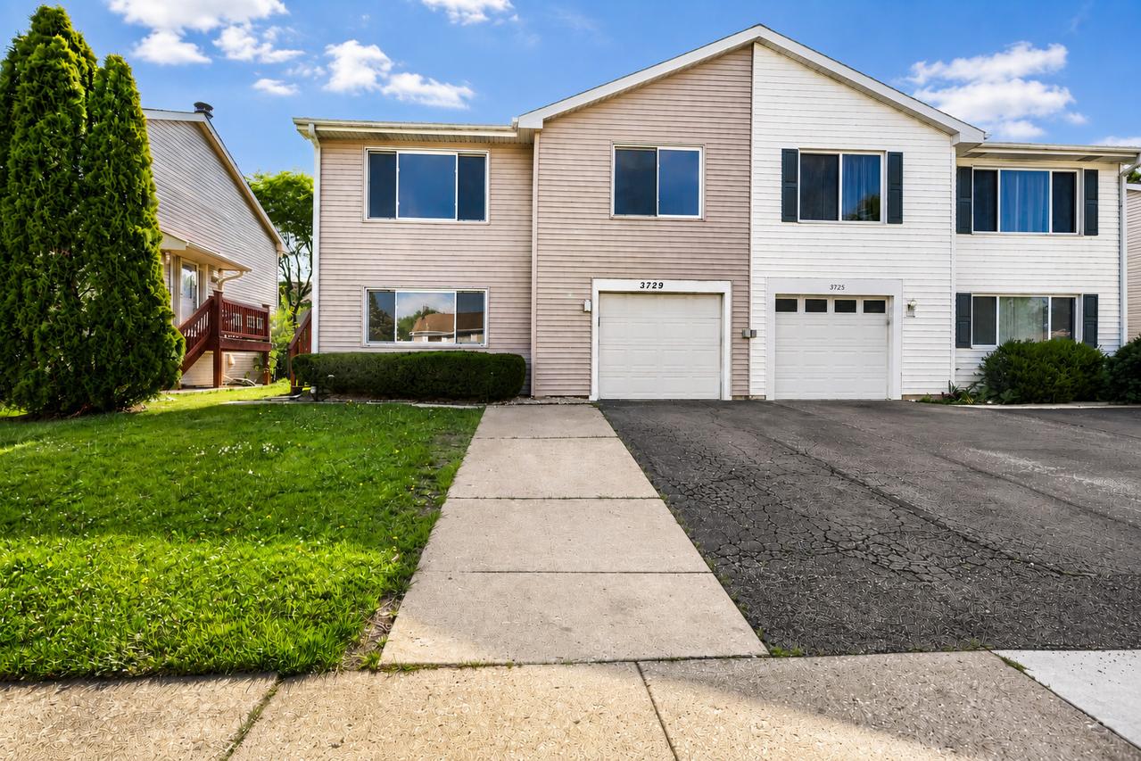 3729 Dory Cir., Hanover Park, IL 60133