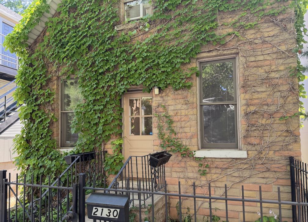 2130 N Hoyne Ave., Chicago, IL 60647